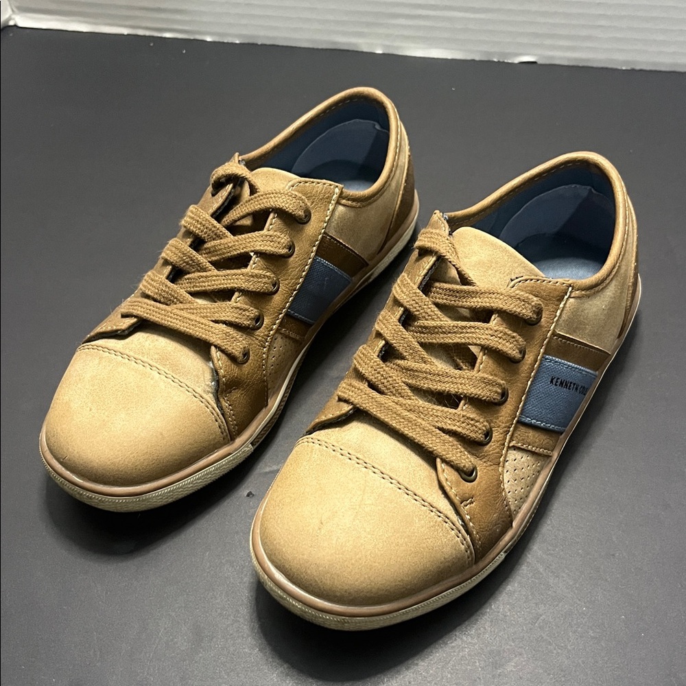Kenneth Cole Boys Size 13 Brown Leather Shoes
